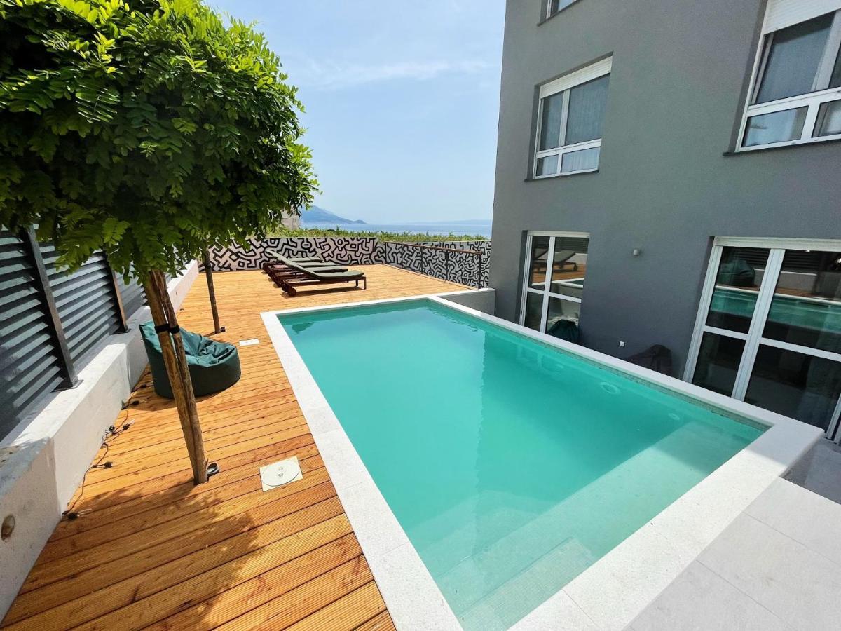 Cozy Seaside Apartment With Pool & Terrace Split Exterior photo