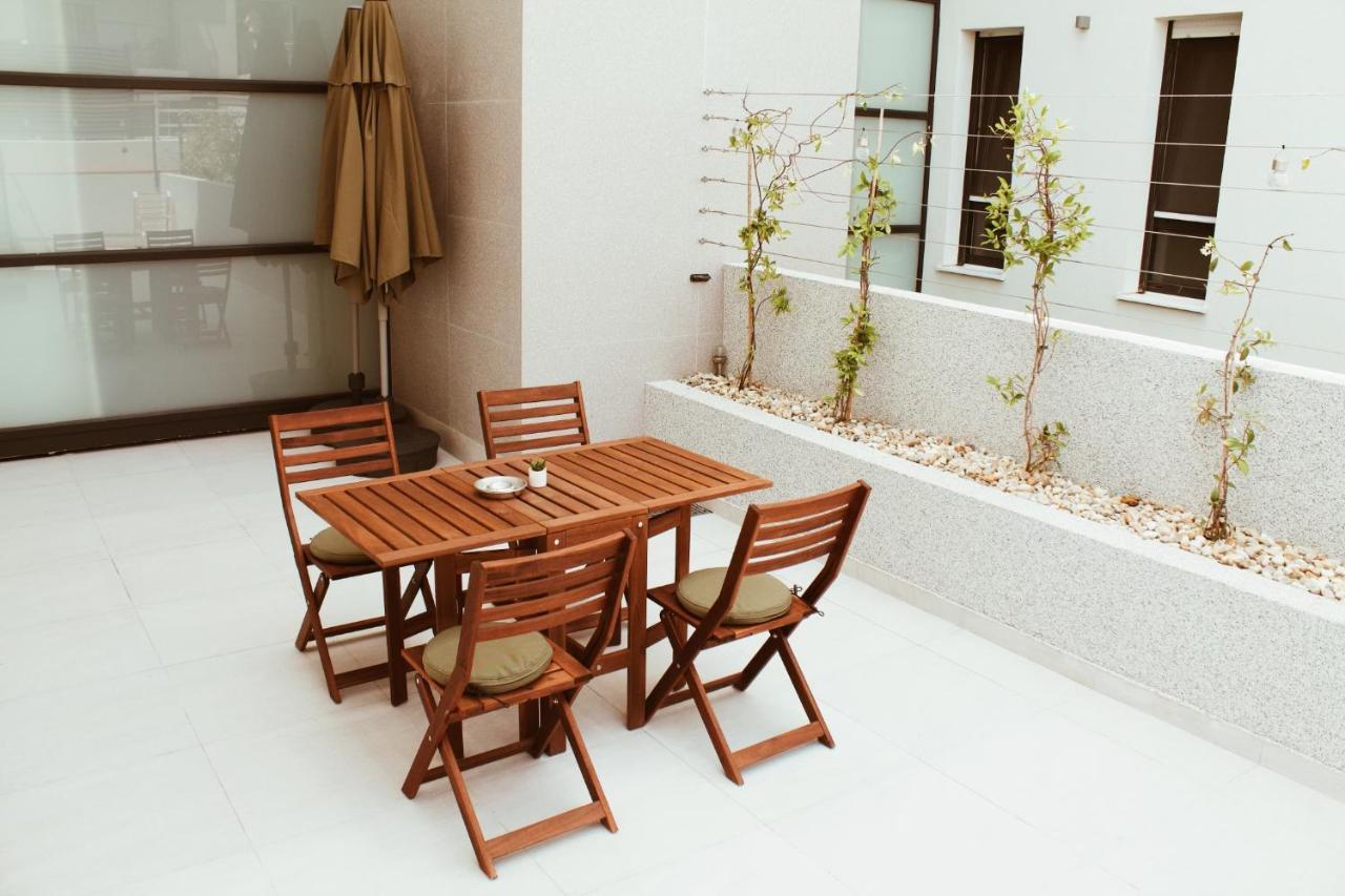 Cozy Seaside Apartment With Pool & Terrace Split Exterior photo